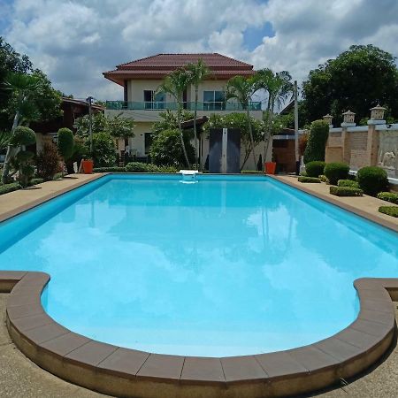 Sumali Villa Sing Buri Exterior foto