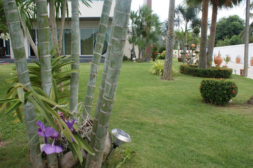 Sumali Villa Sing Buri Exterior foto