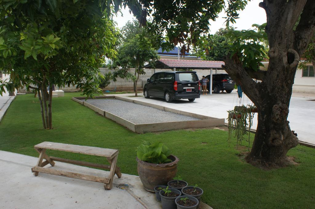 Sumali Villa Sing Buri Exterior foto
