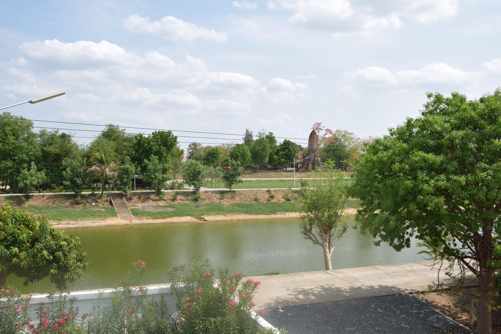 Sumali Villa Sing Buri Exterior foto