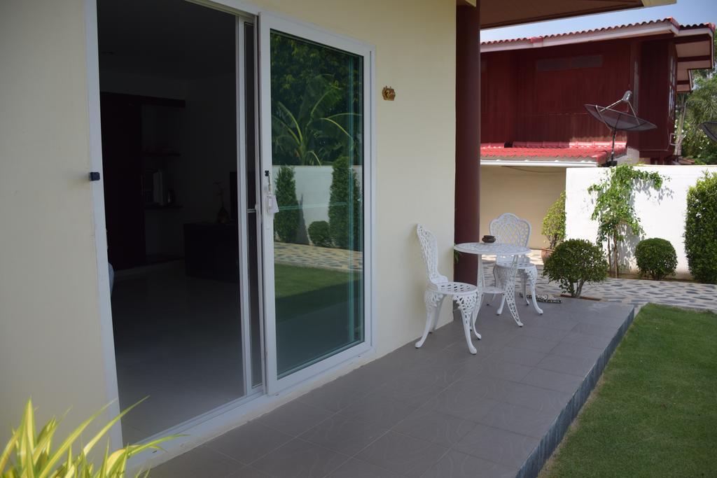 Sumali Villa Sing Buri Exterior foto