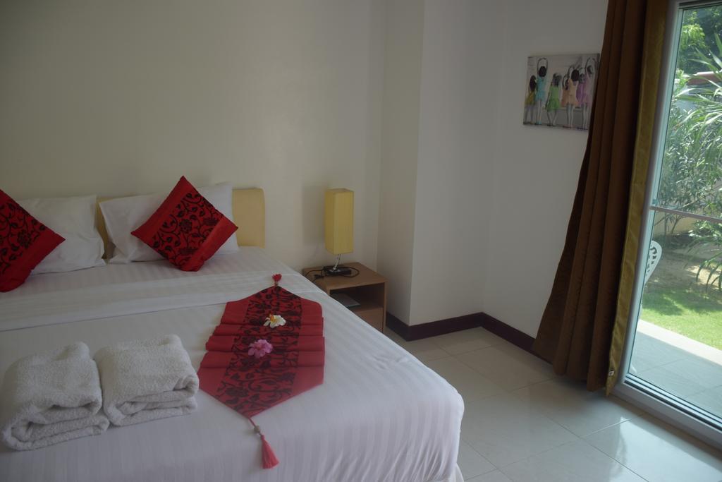 Sumali Villa Sing Buri Exterior foto