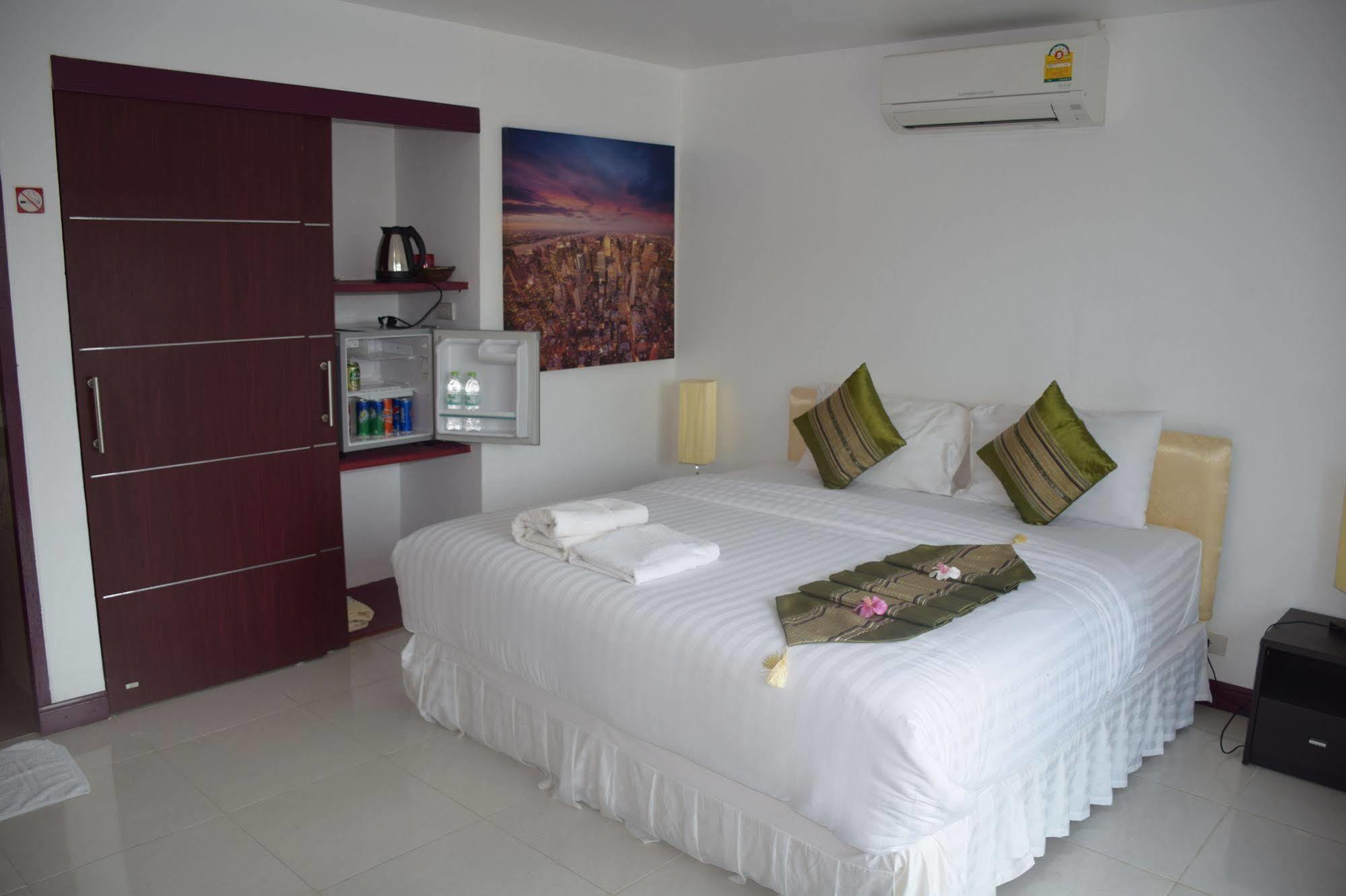 Sumali Villa Sing Buri Exterior foto