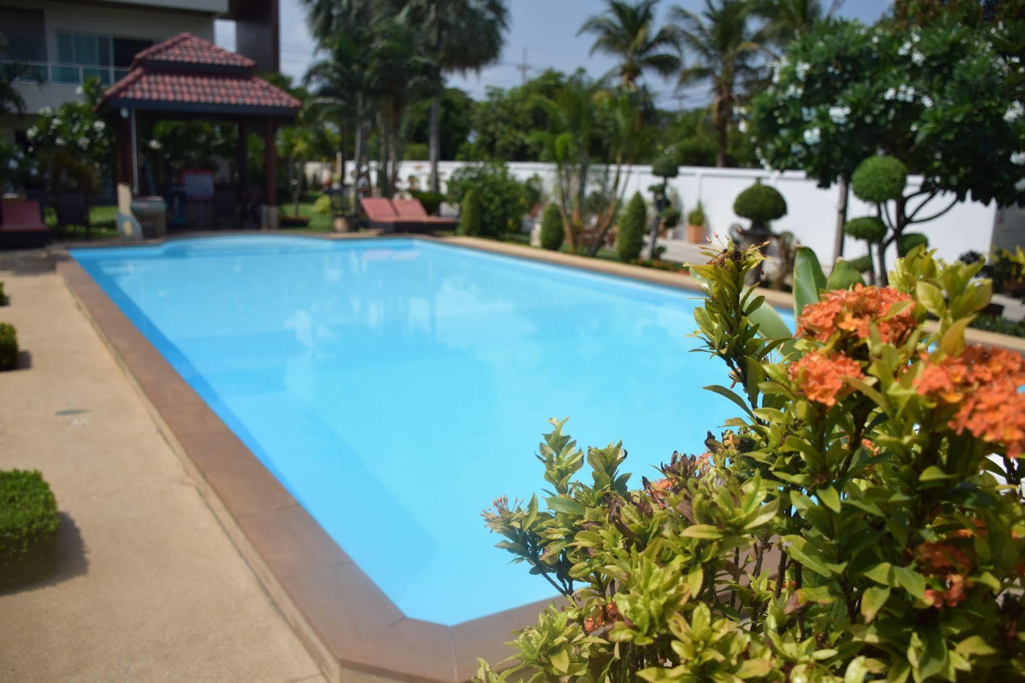 Sumali Villa Sing Buri Exterior foto