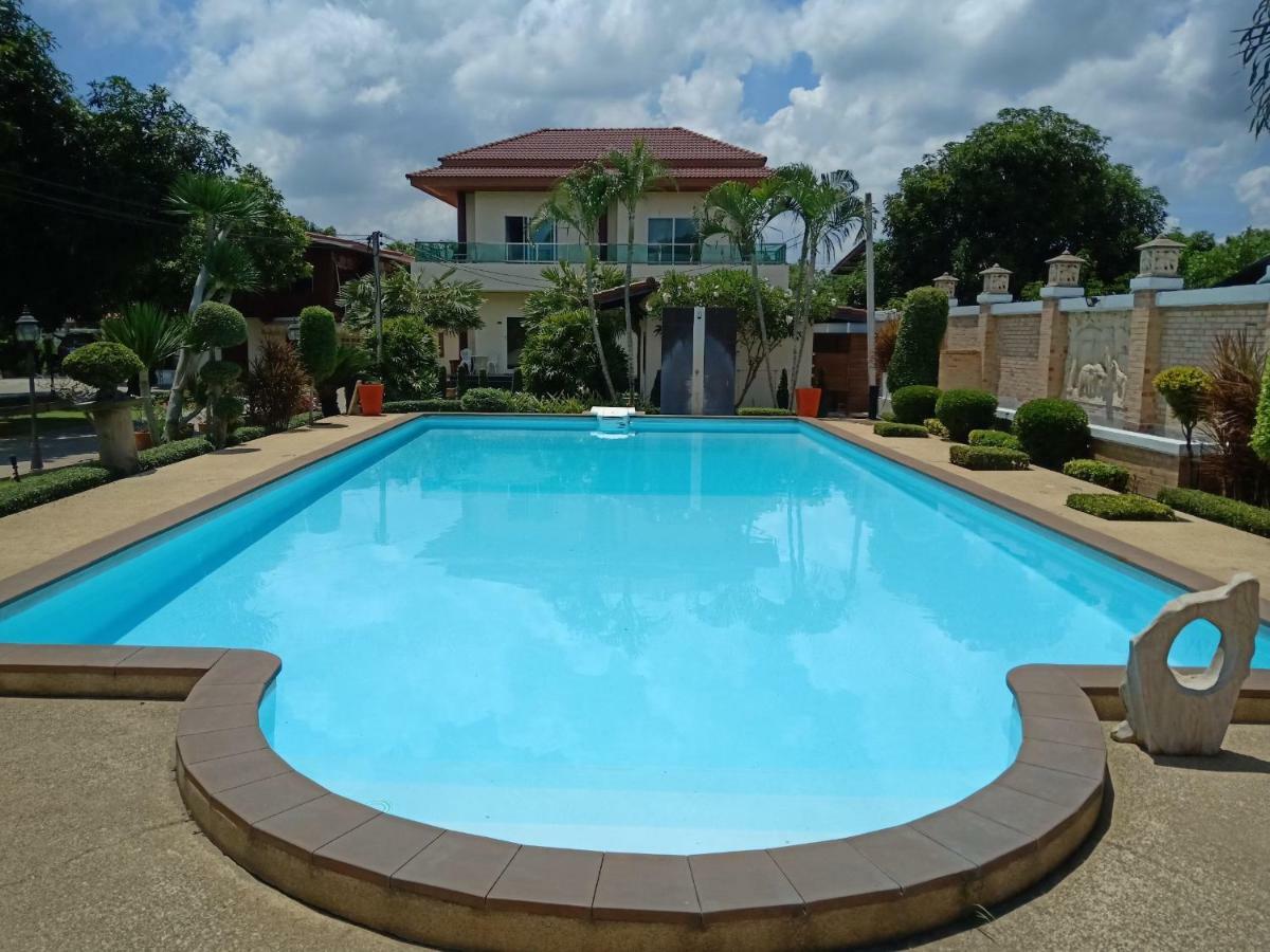 Sumali Villa Sing Buri Exterior foto