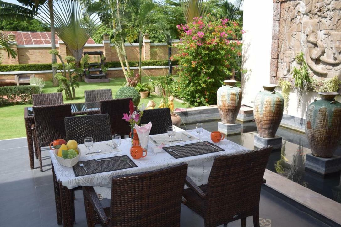 Sumali Villa Sing Buri Exterior foto